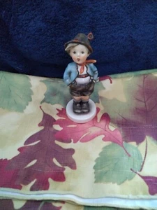 Hummel Goebel Figuren. "BRUDER" - Bild 1 von 4