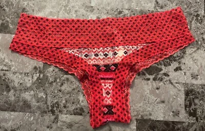 NUEVO CON ETIQUETAS BRAGAS DESCARADAS VICTORIA'S SECRET M ROJAS NEGRAS ENCAJE GEOMÉTRICO RARAS TIRO BAJO Foto 1 de 3
