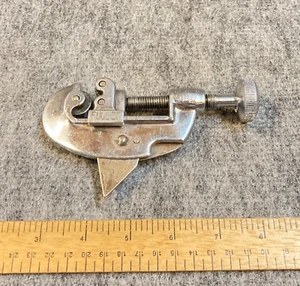 Fuller Tubing Pipe Cutter Screw Type 1/8" - 1" Japan - Picture 1 of 5