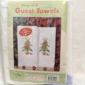 Craftways Cross Stitch Kit 'Christmas Hearts' Terry Guest Towels Pair 16"x25" - Picture 1 of 4