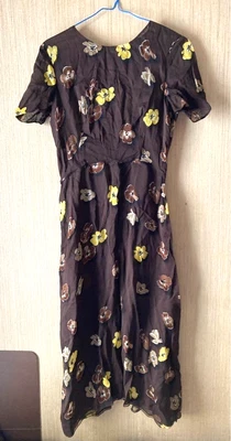 Vestido de Seda PRADA Patrón Floral Pensamiento Mangas Cortas Marrón Oscuro Talla 42 M Usado Foto 1 de 4