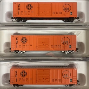 N Scale Atlas FMC 5077 50' Single-Door Boxcar Sierra Railroad Runner Set Pack - Picture 1 of 2