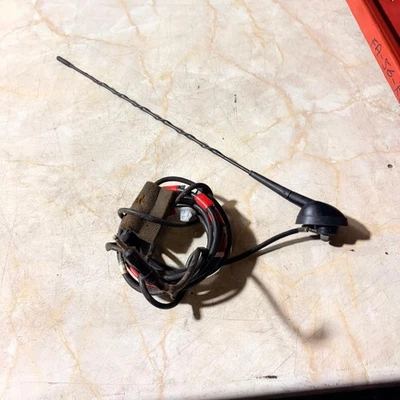 Antena de conexión Am/Fm de radio de coche masa aérea y base para Ford Focus Mondeo Fiesta Foto 1 de 4