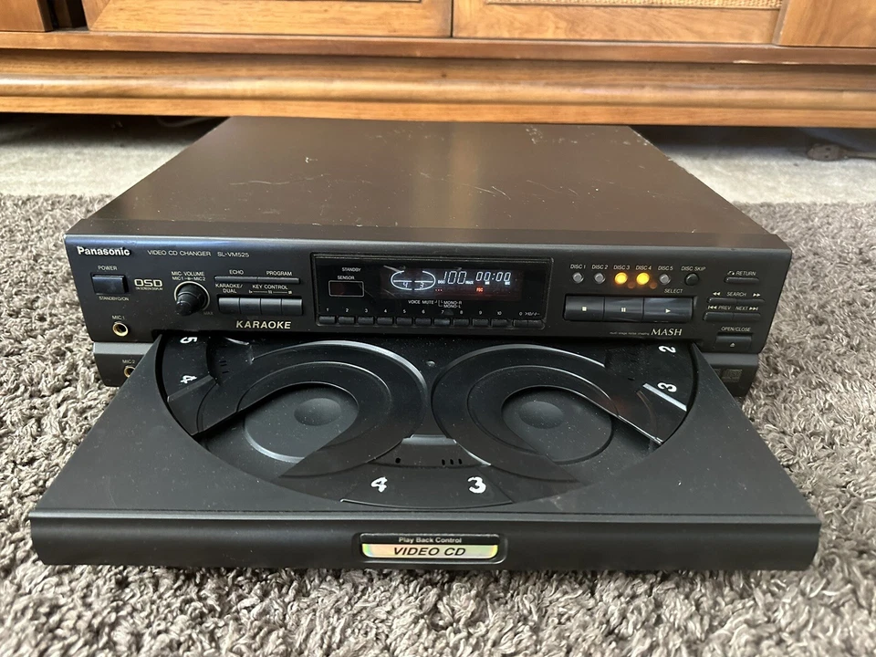 Panasonic SL-VM525 Video CD Changer Karaoke Vintage with Remote and Manual!! - Image 1 of 4