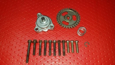 1986 SUZUKI DR 100 DR100  OEM ENGINE MOTOR OIL PUMP W/ GEAR 19.962 - Изображение 1 из 4