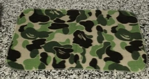 A Bathing Ape Camo Mini Blanket Green - Picture 1 of 2