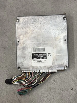 Компьютер блока управления двигателем Toyota Matrix Corolla 2005-2006 годов выпуска 6 скоростей M/T 89661-02C50 - Изображение 1 из 4