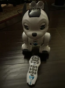 NKOK INC 2019 WOW TECH PERRO ROBOT JUGUETE RC ROBO ROVER CON CONTROL REMOTO SIN CARGADOR DE BATERÍA - Imagen 1 de 2