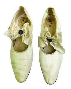 Antique 1920s Edwardian ivory leather satin bow wedding pumps heels shoes - Picture 1 of 8
