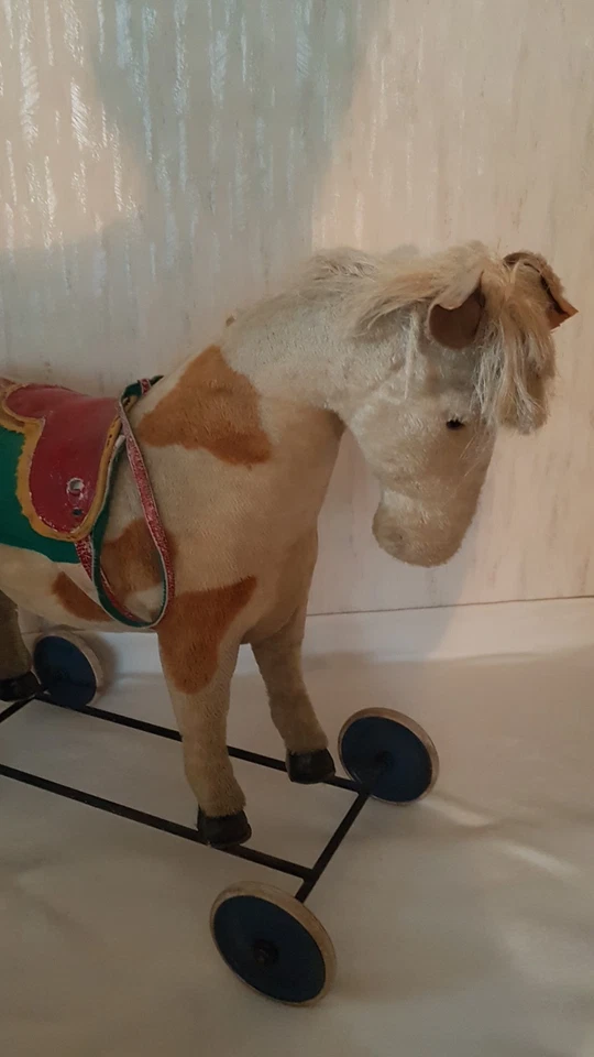 Altes großes Steiff Pferd auf Rädern, Rädertier Reittier - Bild 1 von 4