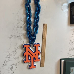 New York Mets Oversized Blue Chain Fan Necklace Foam EUC - Picture 1 of 6