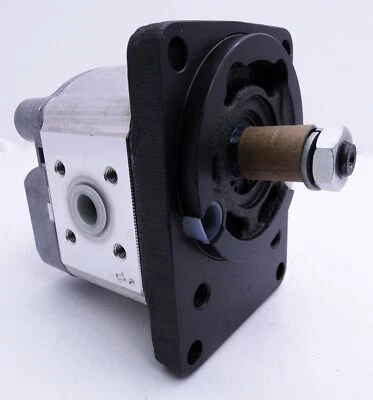 Pompa ad ingranaggi esterni Rexroth 1517 222 657 (AZPF-11-005RCB20M) -unused- - Immagine 1 di 4