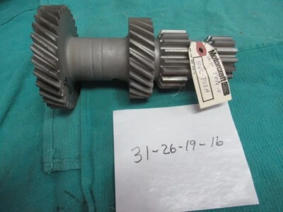 56-62 FORD F100 CLUSTER GEAR * T89C-8 * B8C-7113A * B8TZ-7113A * 31-26-19-16 Foto 1 de 4