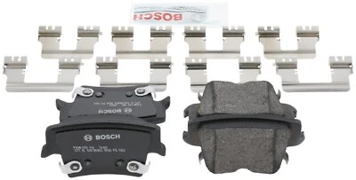 Задние полуметаллические тормозные колодки Bosch QuietCast для Dodge Charger 2022 года - Изображение 1 из 4
