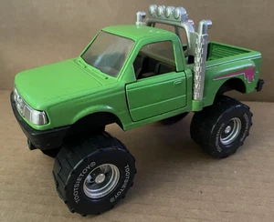 Vintage TOOTSIETOY grüner Monstertruck - Bild 1 von 8
