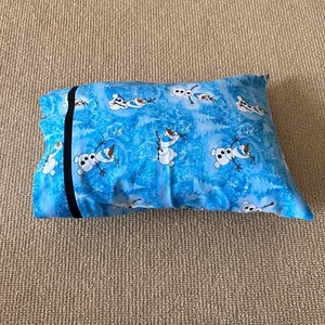 Funda de almohada de viaje tamaño muñeco de nieve Disney's Frozen Olaf 16x12, nueva hecha a mano - Imagen 1 de 6