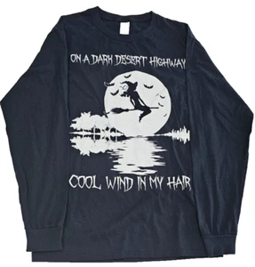 Camiseta 100% Algodón On A Dark Desert Highway Bruja/Guitarra Larga Slv Med Halloween - Imagen 1 de 8