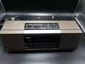 Vintage RCA RP-3822 Dual Alarm AM/FM Radio tested- Works Very Well - Picture 1 of 10