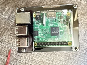 Raspberry Pi 3 Model B Quad Core 1.2GHz 64bit CPU 1GB RAM WiFi & Bluetooth 4.1 - Afbeelding 1 van 3