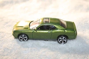 MATCHBOX 💥 2008 CANDY APPLE GREEN METALLIC DODGE CHALLENGER SRT8 💥5 SPEICHENFELGEN - Bild 1 von 7