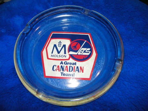 VINTAGE ORIGINAL WINNIPEG JETS, MOLSON CANADIAN BIG 8" GLASS ASHTRAY GREAT SHAPE Cover