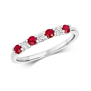 Anillo estilo banda eterna rubí y diamante de oro blanco de 9 quilates, tamaños J a Q (438WR) - Imagen 1 de 1