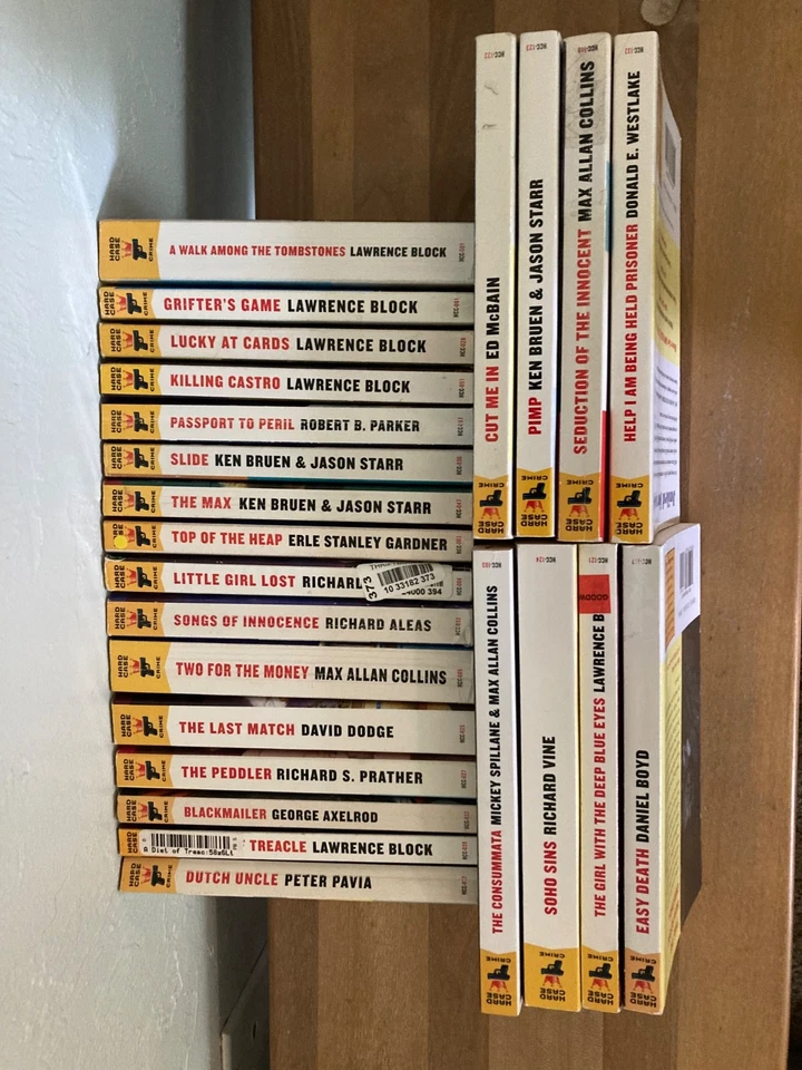 24 Hard Case Crime Paperback Book Lot Max Allan Collins Block Westlake etc Foto 1 de 4