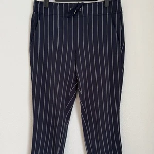 ATHLETA Navy Blue Striped MID TOWN Jogger Travel Tapered Leg Ankle Pants 6 - Picture 1 of 8