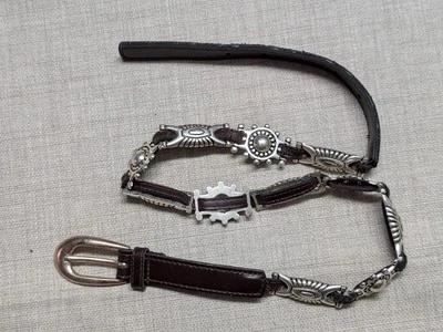 Cinturón concho vintage SOUTHWESTERN 28 cuero marrón Y2K indio nativo americano años 90 Foto 1 de 4