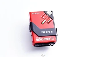 Reproductor de Cassette Estéreo SONY WALKMAN WM-2 ROJO Funcionamiento Confirmado desde Japón - Imagen 1 de 16
