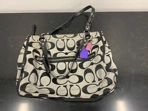 Women's Coach Hobo Sholderbag with patent leather trim and bottom. - Picture 1 of 12