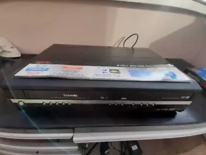 Toshiba VHS DVD Recorder D-VR17 Convert VHS to DVD Home Movies - Picture 1 of 6