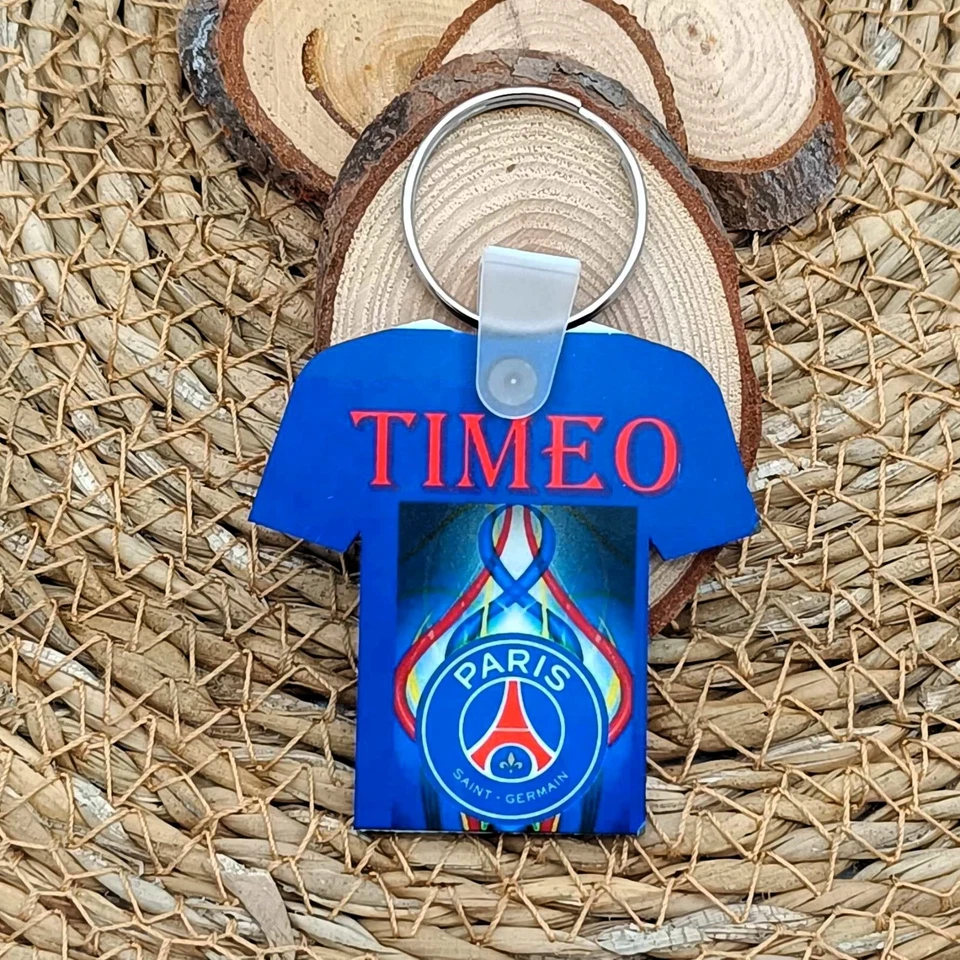 Porte clé maillot de foot PSG  avec le prénom de votre choix Recto / Verso - Photo 1/1