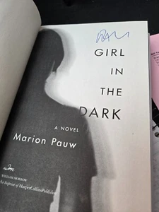 Marion PAUW -- Girl in the Dark (Thriller) 2016 SIGNED 1st/1st Edition Hardcover - Picture 1 of 9
