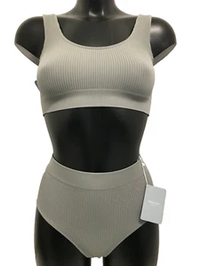 Reggiseno Belle You Sage verde con cinturino largo e slip vita alta XS - S 8 - 10 set - Foto 1 di 10