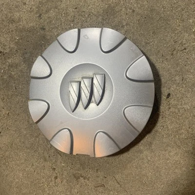 Buick LeSabre center cap 2002-2005 part number 9594060 Repainted 2 - Image 1 of 3