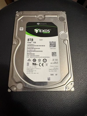 Hard Disk Sata Seagate Exos 8 TB ST8000NM0075 interfaccia SAS - Immagine 1 di 2