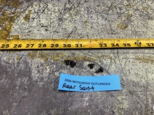 05-06 OUTLANDER Rear Seat  Trim  Screws Set Of 4 - Picture 1 of 9