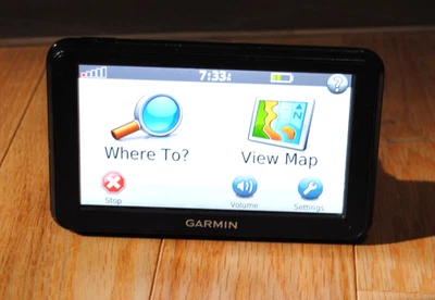 BUNDLE GPS  Garmin Nuvi 50LM 2026 North America Mexico Maps 336217530 w/charger - Image 1 of 4