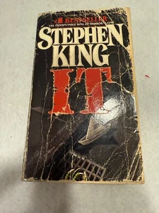 Stephen King - IT - First Signet 1st Printing September, 1987 Paperback - Picture 1 of 10
