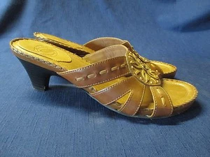 Nuture Womens Sandals Sz 7 1/2 M Mule 2 1/2" Heel Brown Leather - Picture 1 of 7