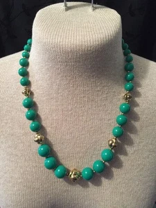 Collar Vintage Cuentas Verdes y Oro Cadena Única 23" - Imagen 1 de 6