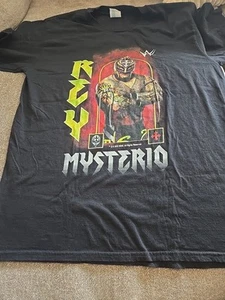 2022 WWE Rey Mysterio Tshirt Size Medium - Picture 1 of 3