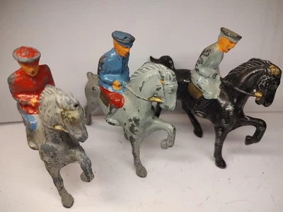 Barclay Officers On Horseback Lot - Image 1 of 3