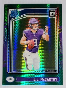 Radiocontrol Panini Donruss Optic J.J. McCarthy #235 verde clasificación Hyper Prizm 2024 - Imagen 1 de 2