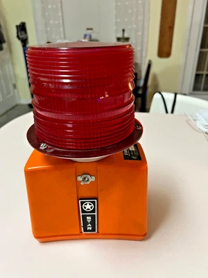 Luz de advertencia transistorizada Starlite modelo 735 de colección, roja, usada en excelente estado Foto 1 de 4