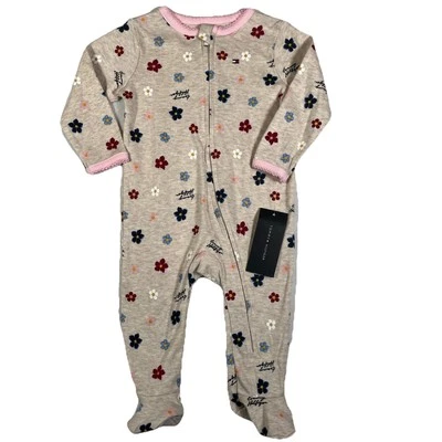 Mono Tommy Hilfiger Bebé Niña 6-9 Meses Una Pieza Floral con Pies Precio de venta sugerido por el fabricante $32 Foto 1 de 4