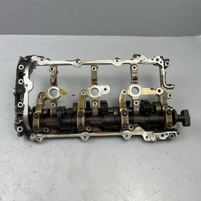 Оригинальная крышка распределительного вала для правой пассажирской головки Nissan 370z Infiniti G37 2009-2019 годов выпуска VQ37 - Изображение 1 из 4