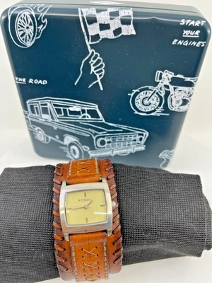 Reloj brazalete vintage de cuero con banda ancha Fossil 28 mm para mujer JR-8207 batería nueva Foto 1 de 4