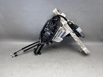 Ford Escape IV 2021 Left front door exterior handle W/ACTUATOR OEM - Image 1 of 4